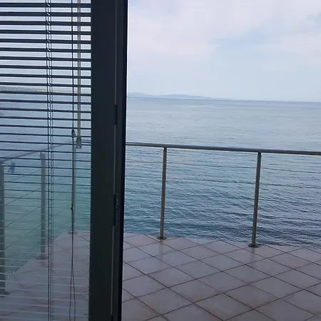 The Yellow House Гостевой дом Ахтополь