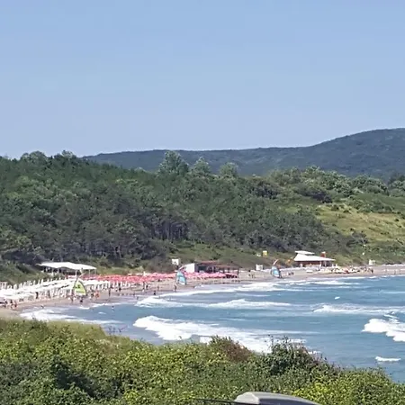 The Yellow House Гостевой дом Ахтополь